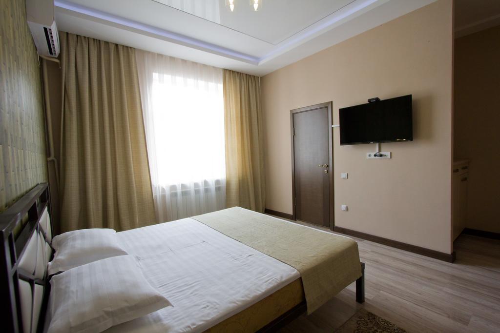 Center Hotel Bichkek Extérieur photo